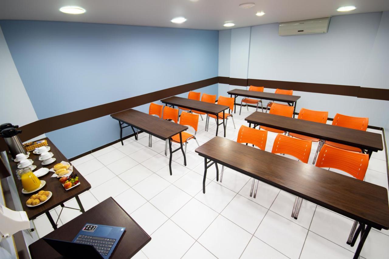 Hotel Dan Inn Sao Carlos By Nacional Inn Exterior photo