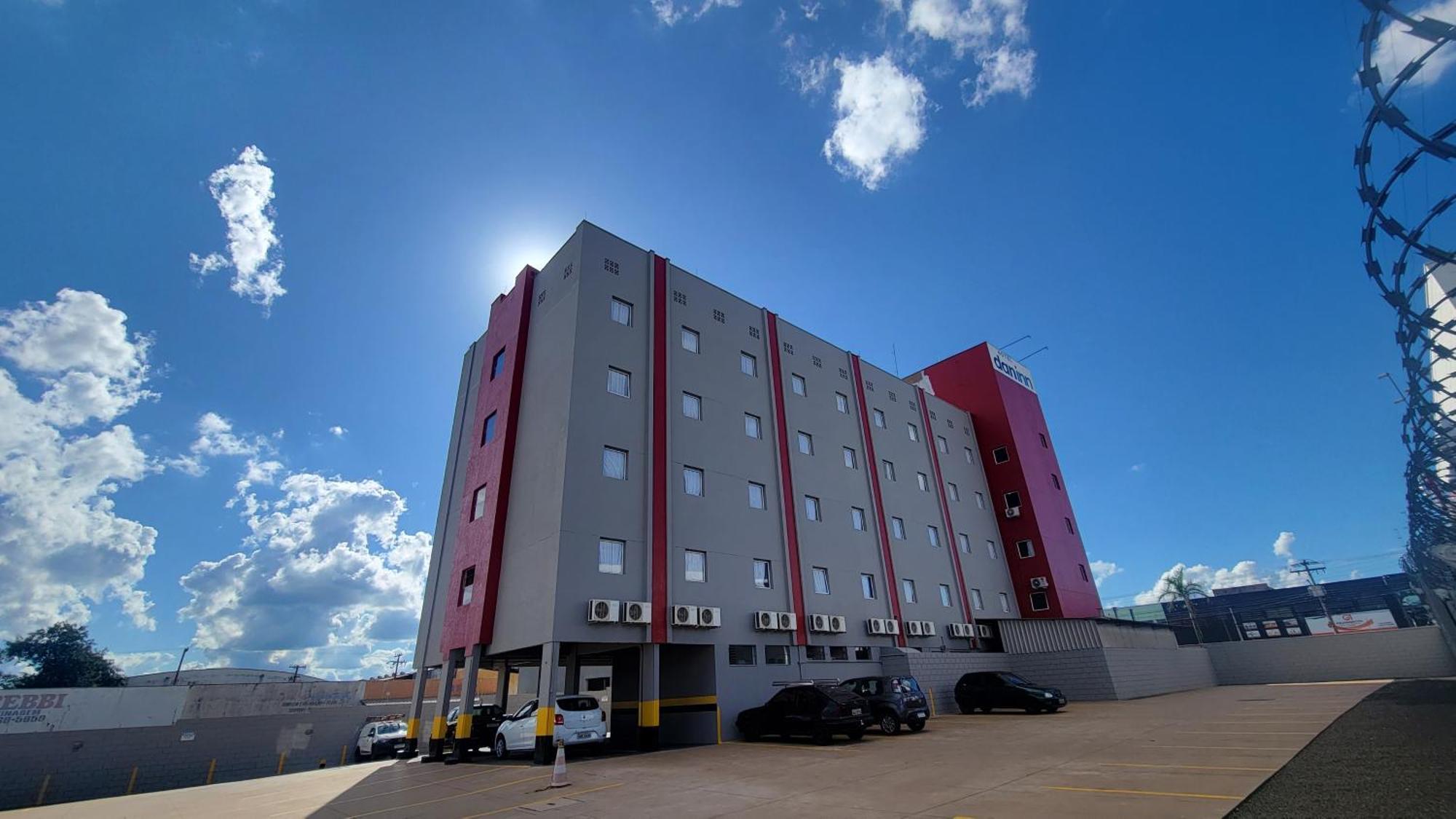 Hotel Dan Inn Sao Carlos By Nacional Inn Exterior photo