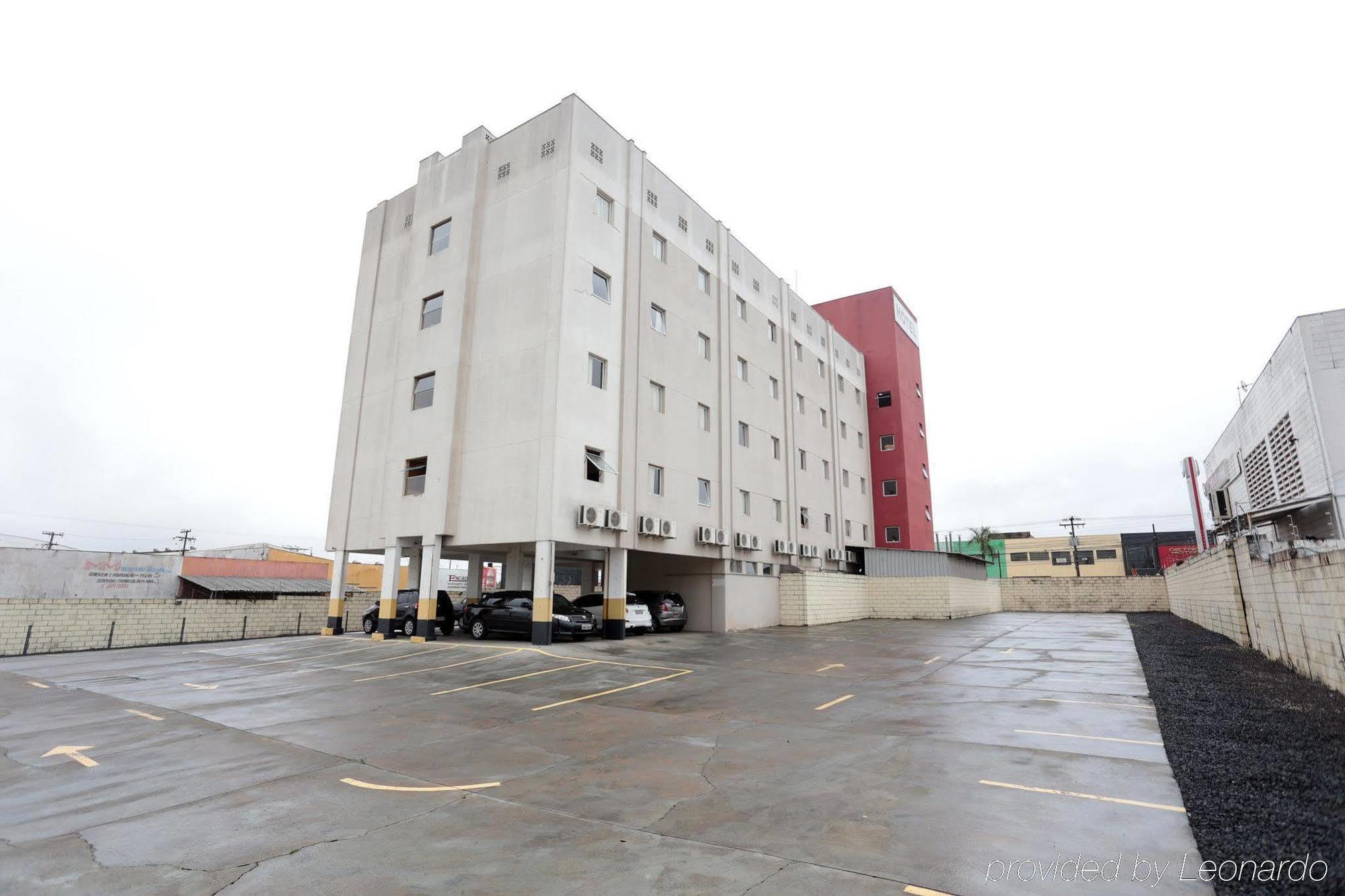 Hotel Dan Inn Sao Carlos By Nacional Inn Exterior photo