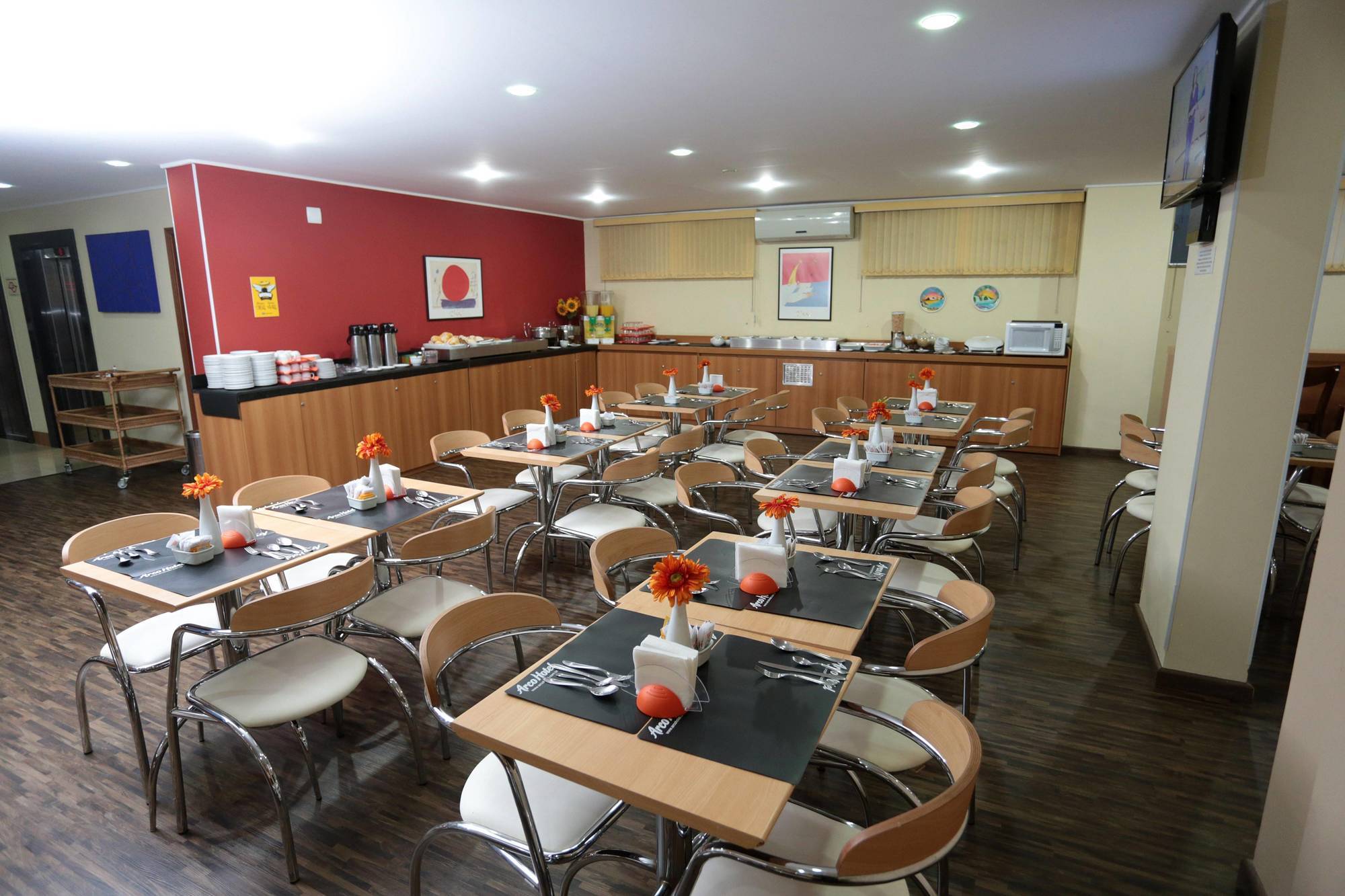 Hotel Dan Inn Sao Carlos By Nacional Inn Exterior photo
