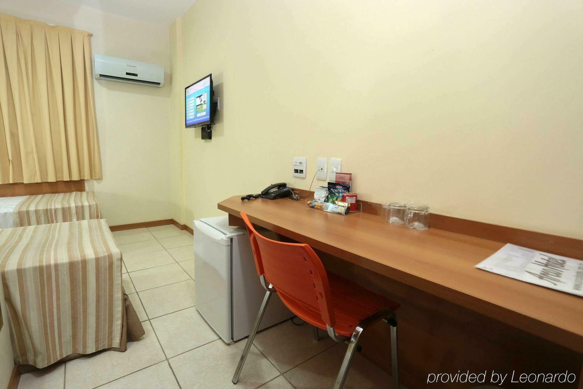 Hotel Dan Inn Sao Carlos By Nacional Inn Exterior photo
