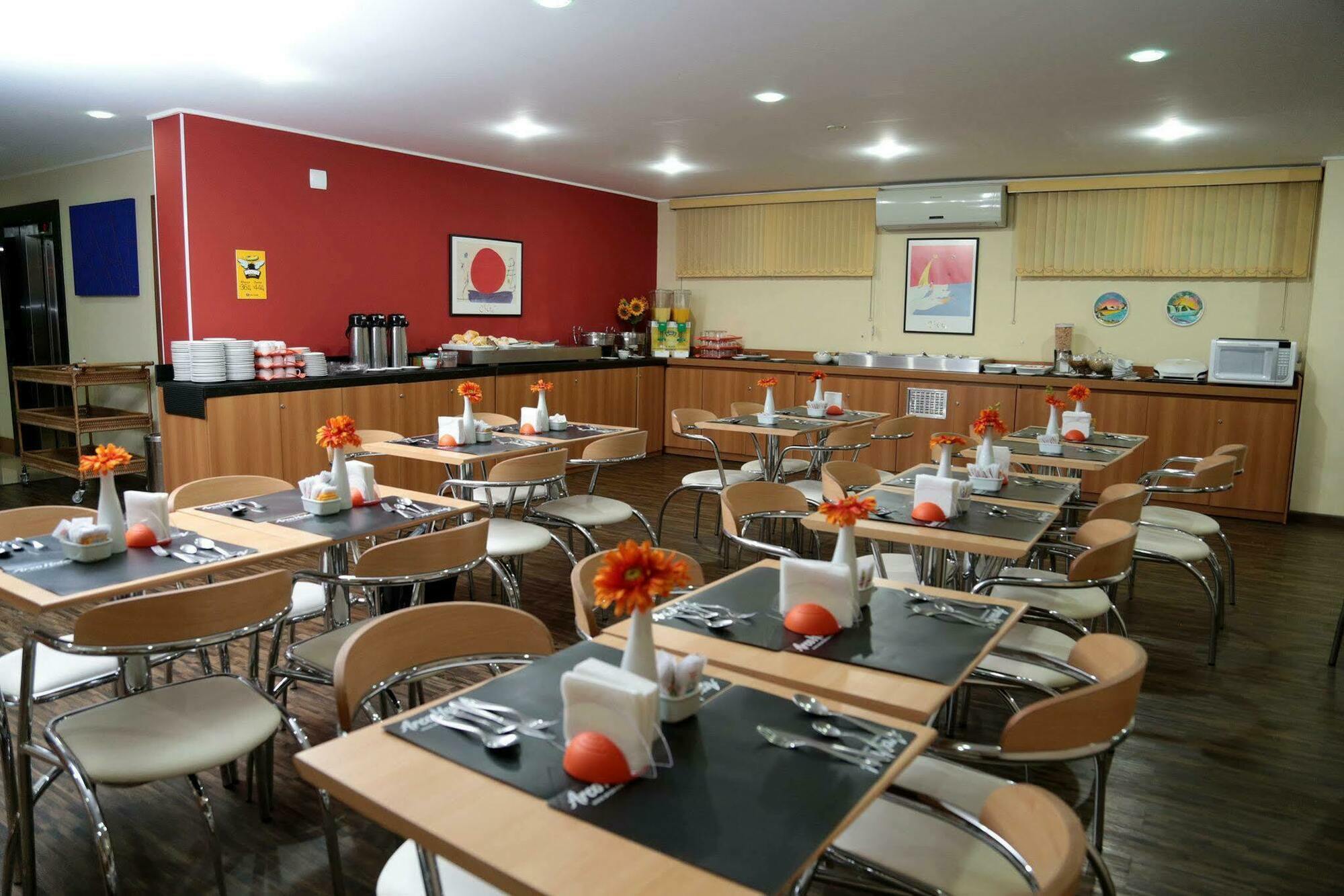 Hotel Dan Inn Sao Carlos By Nacional Inn Exterior photo